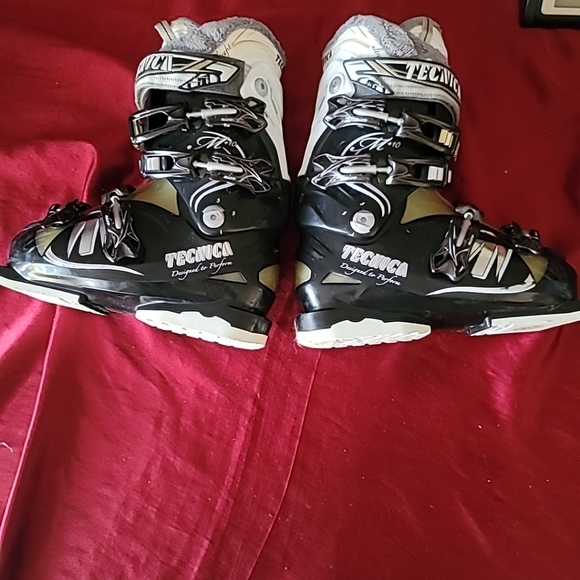 TECNICA Designed To PerformSKI BOOTS MEN SIZE 23.5 M+10 275mm GREAT CONDITION - Picture 8 of 9